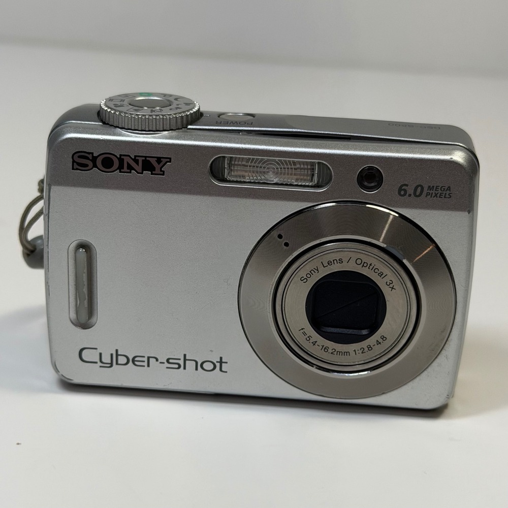 Sony Cyber-shot DSC-S500 6.0MP Digital Camera Silver 3x Optical Zoom Compact